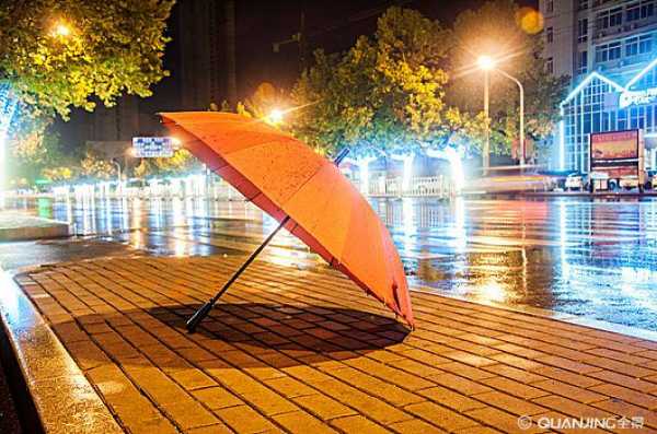 夜景雨伞逆光拍摄（夜光雨伞介绍）