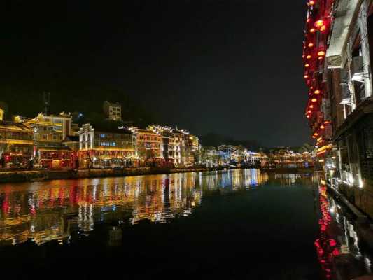 如何拍摄美丽的夜景（如何拍出美丽的夜景）