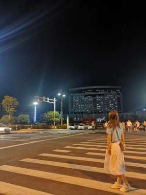 马路夜景拍照修图（马路夜景视频高清）