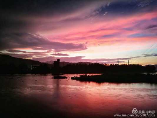 从晚霞到夜景（晚霞到夜幕降临的诗歌）