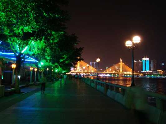 夜景摄影的主题特点（夜景摄影的主题特点是）