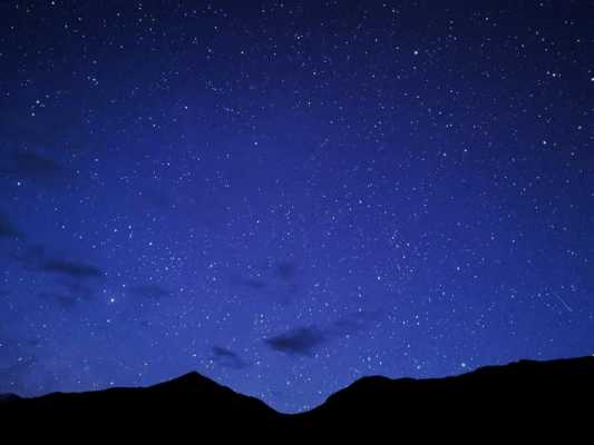 夏日星空夜景（苹果怎么拍星空夜景）