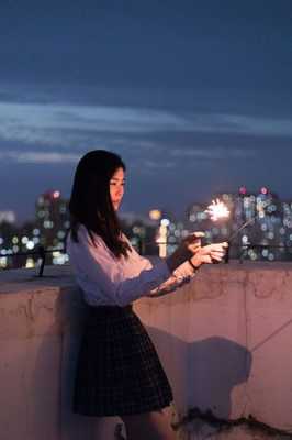 夜景手持烟火怎么拍（夜景手持烟火怎么拍照）