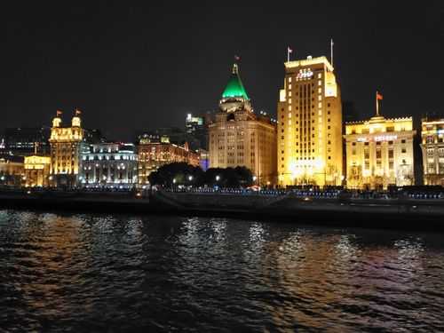 外滩夜景最佳拍摄位（外滩夜景最佳拍摄位置在哪里）